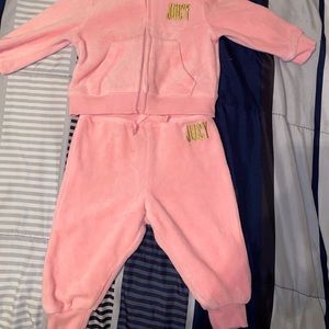 Baby girl Juicy Couture Sweatsuit set 3-6months
